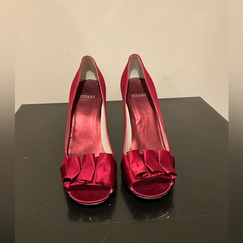 Stuart Weitzman Red Satin Peep-Toe Heels Size 9